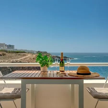 Blue Horizon Apartment